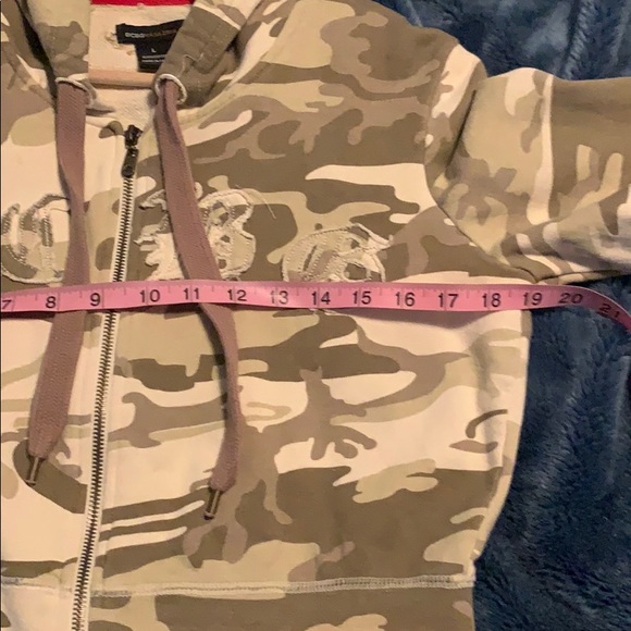 BCBG Cropped Camo Hoodie - Picture 5 of 5